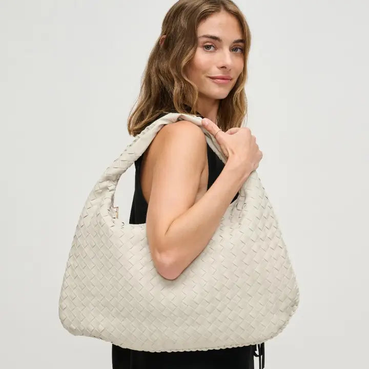 Victoria Hobo
